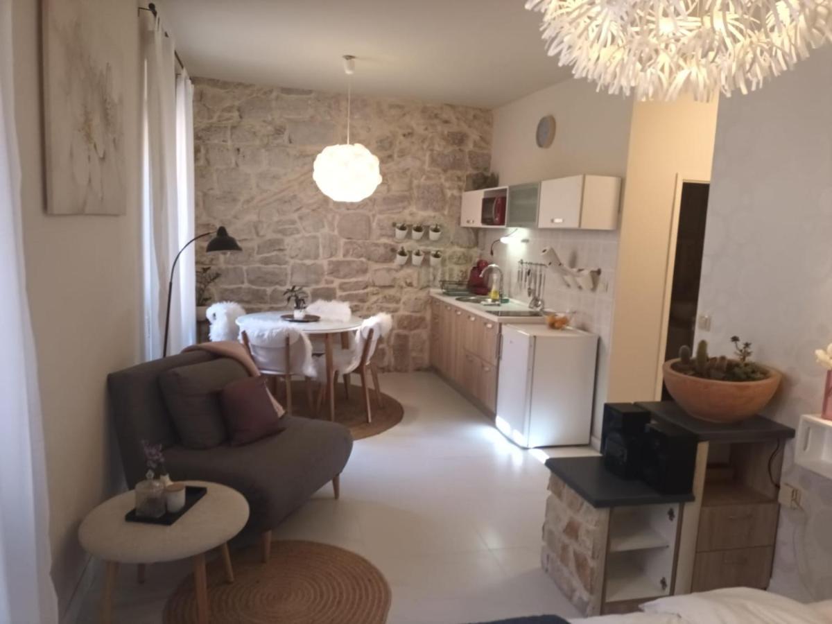 Apartment Leut *